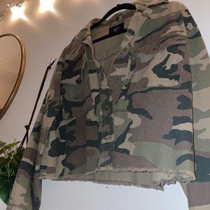 Forever 21 Camo Cropped Jacket